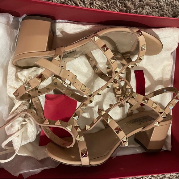 Valentino Garavani rockstud calfskin ankle strap sandal 60 mm skin color EU 35.5 - Picture 3 of 15